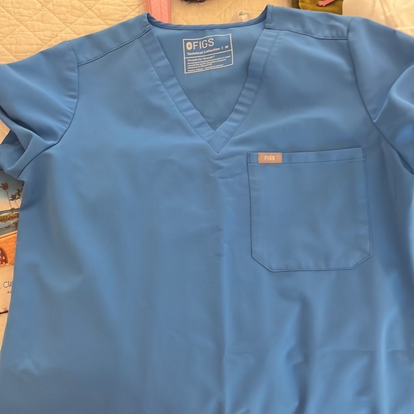 Figs Capri Blue Medium Catarina  GUC Hard To find color - Picture 2 of 2